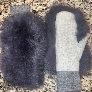 Fox fur mittens